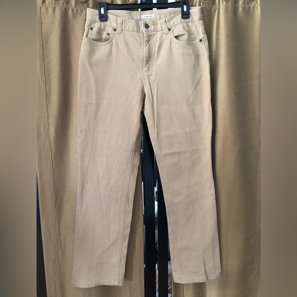 Stretch Straight Leg Tan Jeans with Classic Five-Pocket Style